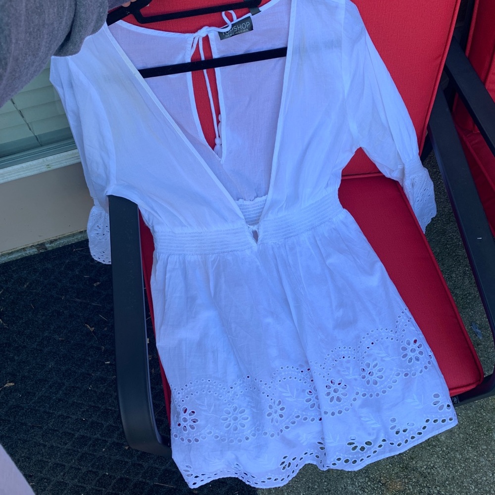 White low V dress/ coverup TOPSHOP 🤍